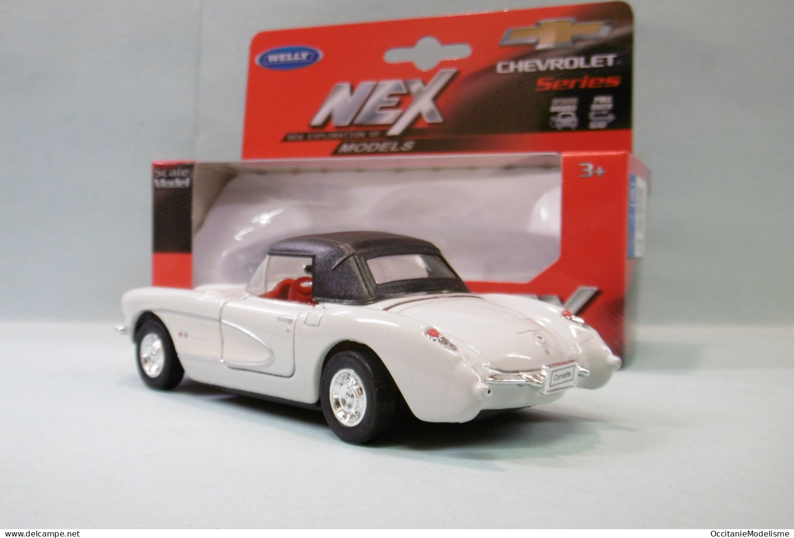 Welly Nex - CHEVROLET CORVETTE C1 Convertible 1957 Blanc Réf. 42360 BO 1/38 - Echelle 1:32