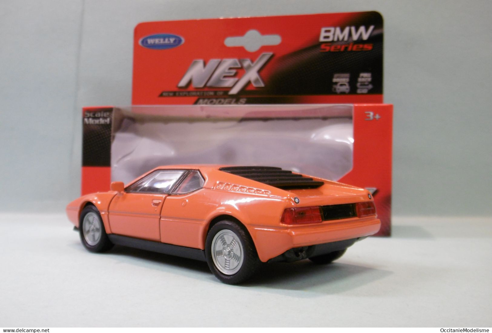 Welly Nex - BMW M1 Orange Réf. 43780 BO 1/38 - Massstab 1:32