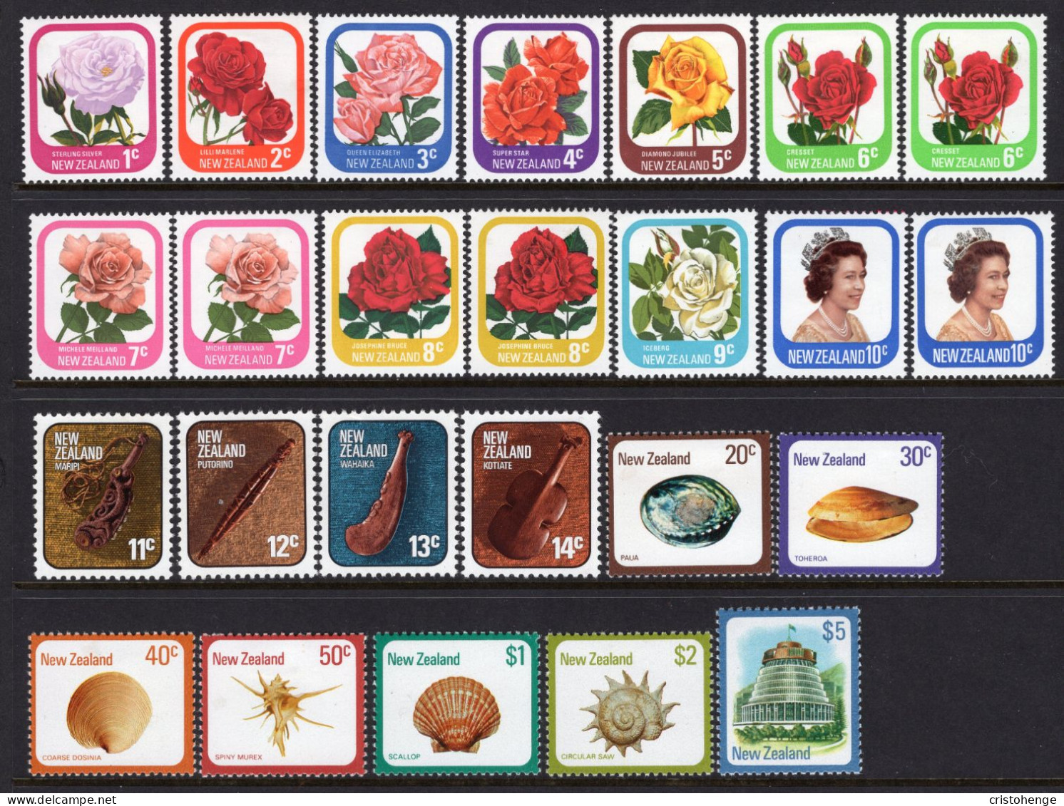 New Zealand 1975-81 Definitives - Roses, Shells, Maori Artefacts Set HM (SG 1086-1105) - Neufs