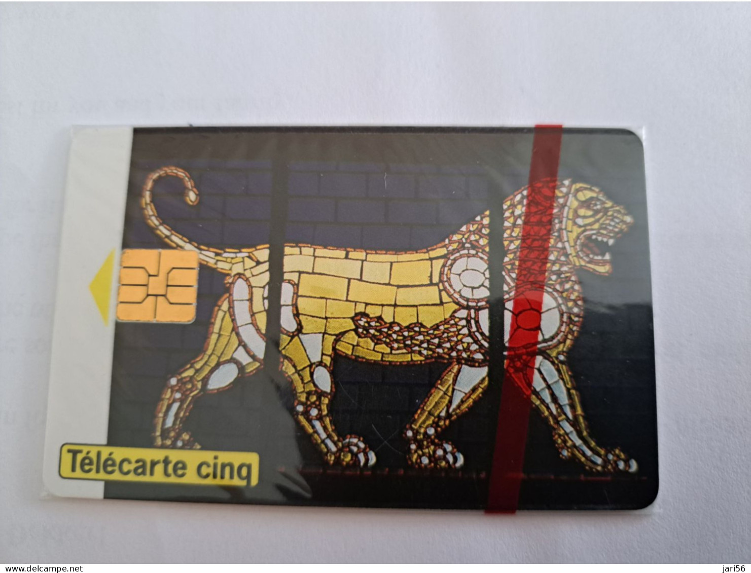 FRANCE/FRANKRIJK   CHIPCARD / PRIVE/ TELECARTE CINQ/ LION/LYON/LEO/   MINT IN WRAPPER     WITH CHIP     ** 13542** - Mobicartes (GSM/SIM)