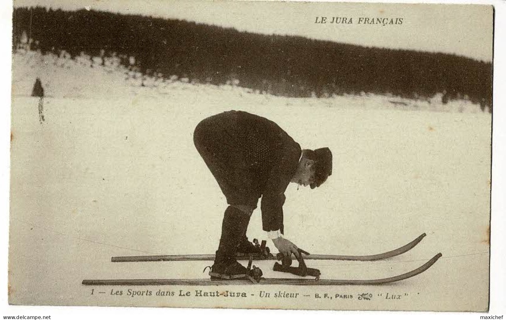 Le Jura Français - Les Sports Dans Le Haut Jura - Un Skieur Prenant Ces Gants, Il N'a Pas De Bâton - Circulé 1924 - Sports D'hiver