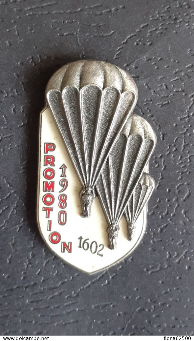 INSIGNE  PARACHUTISTE . PROMOTION 1602-1980 . NUMEROTE . - Navy