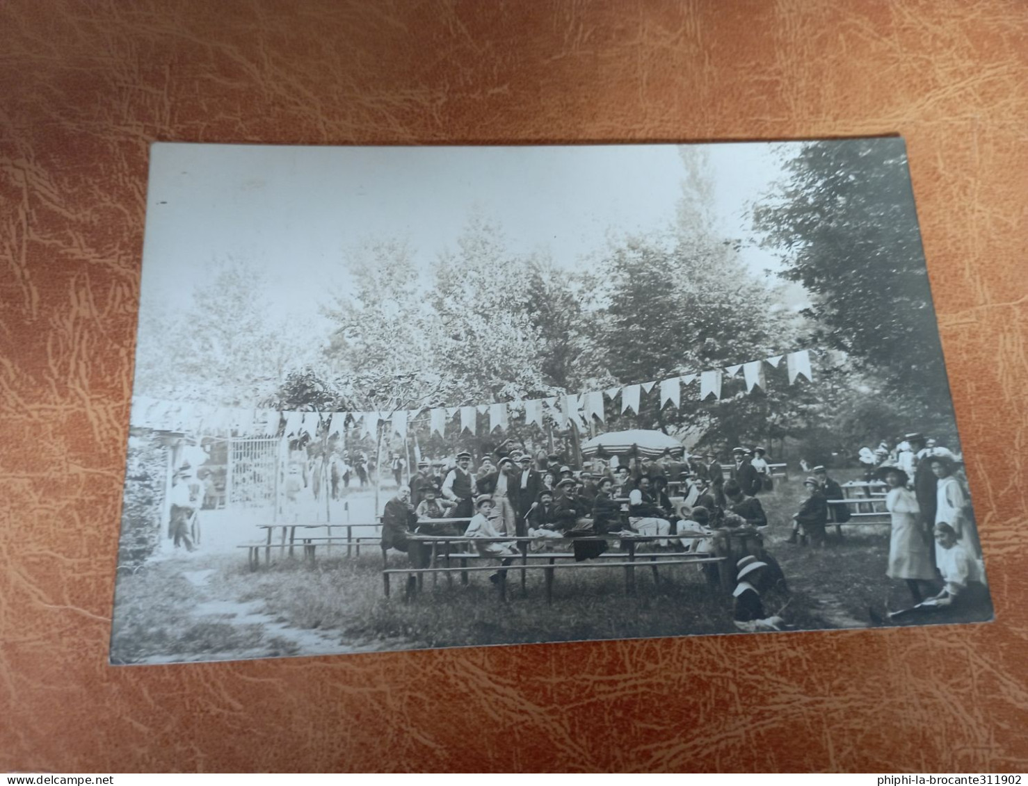 H8/4- Carte Photo D'une Fête Très Animées - Brignais