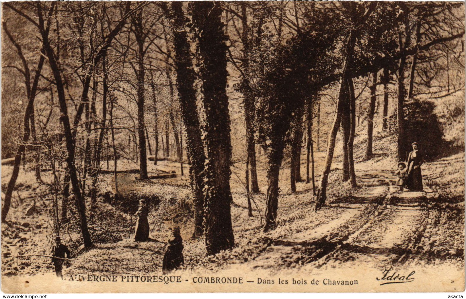 CPA Combronde Dans Les Bois De Chavanon FRANCE (1304354) - Combronde