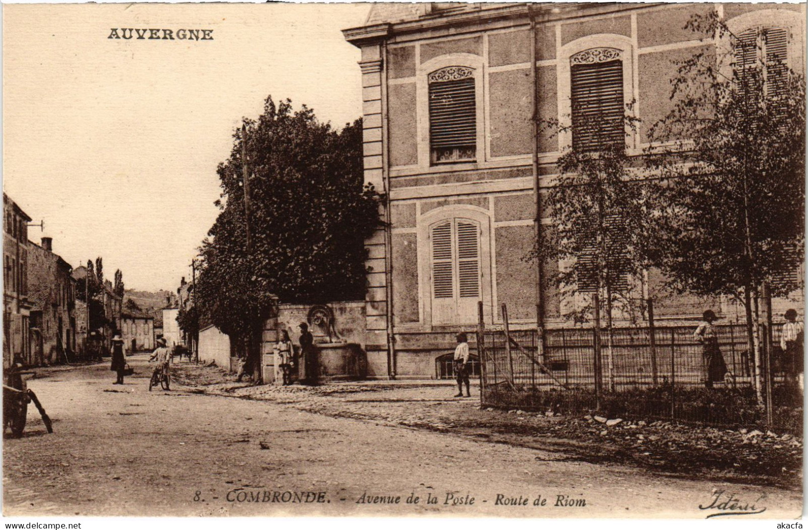 CPA Combronde Avenue De La Poste FRANCE (1304356) - Combronde