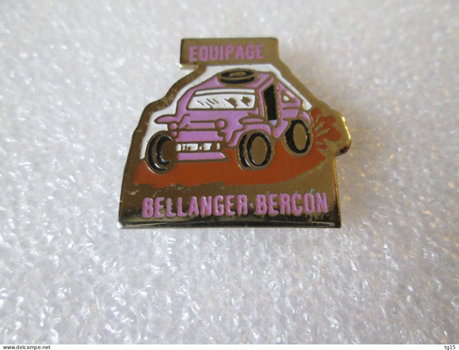 PIN'S    BUGGY  EQUIPAGE   BELLANGER  BERCON - Rallye