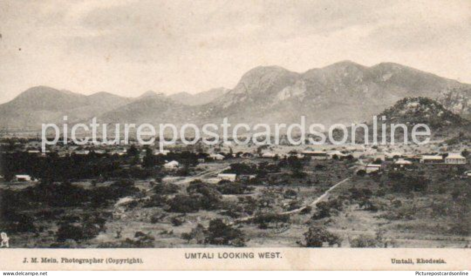 UMTALI LOOKING WEST OLD B/W POSTCARD ZIMBABWE AFRICA  MUTARE RHODESIA - Zimbabwe