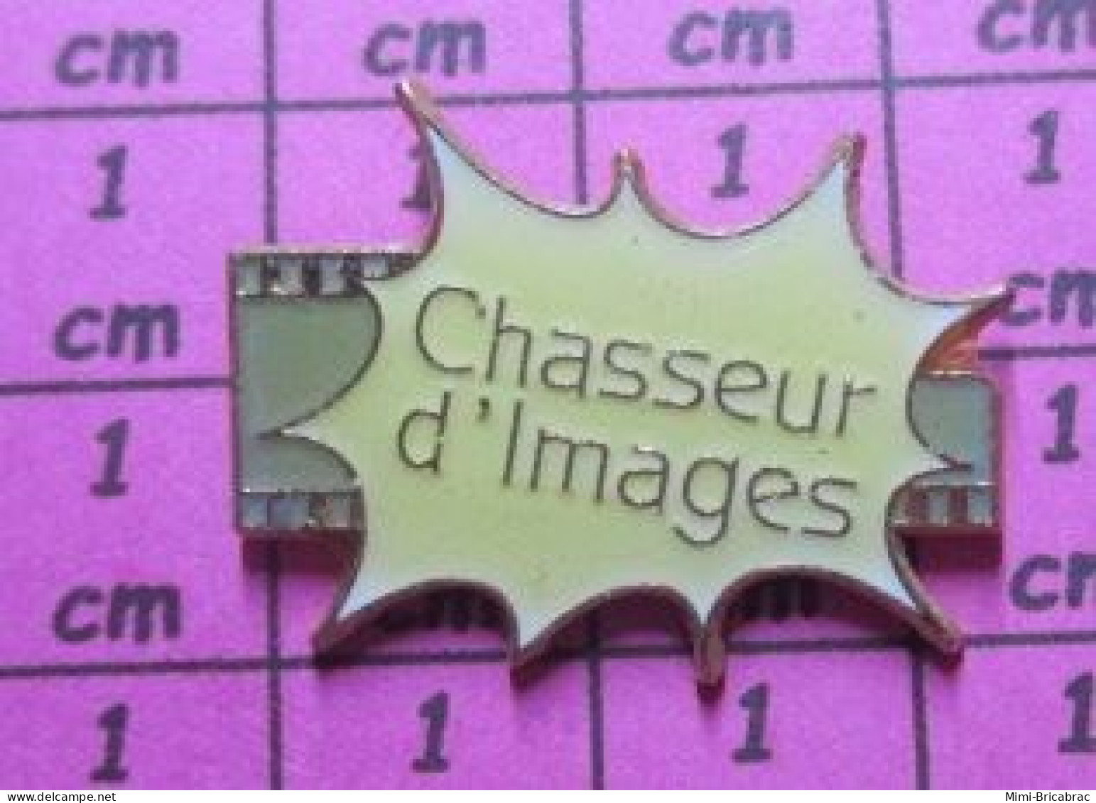 1015B Pin's Pins / Beau Et Rare / PHOTOGRAPHIE / REVUE CHASSEUR D'IMAGES - Photographie