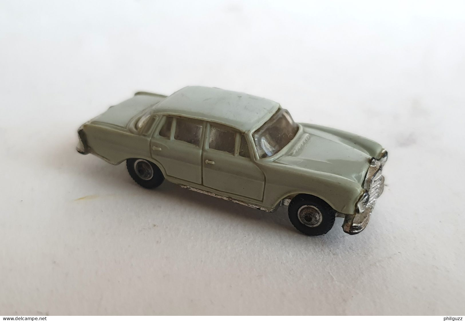 VOITURE - AUTOMOBILE - MERCEDES Benz 200 SE BLEU VERTE - Micro NOREV 1/86 - Echelle 1:87