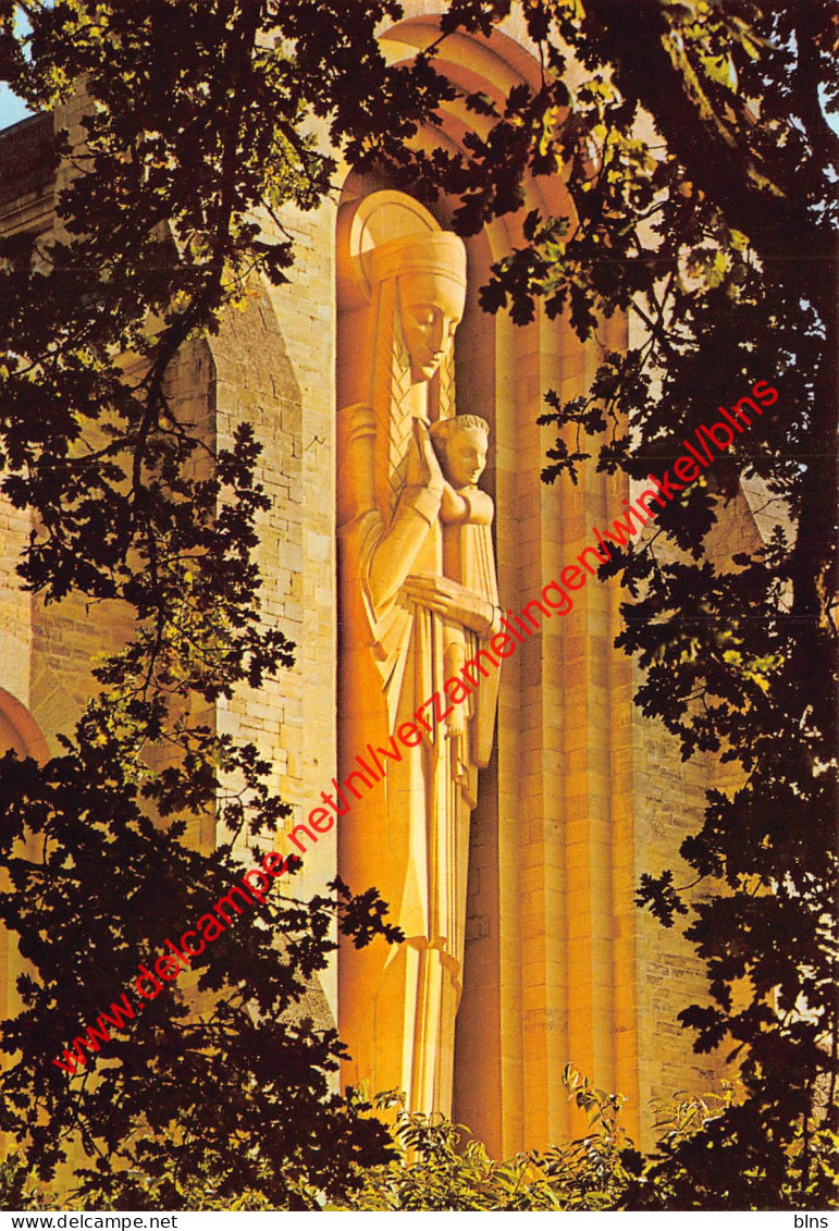 Abbaye Notre-Dame - La Vierge De La Façade De La Basilique - Orval - Florenville