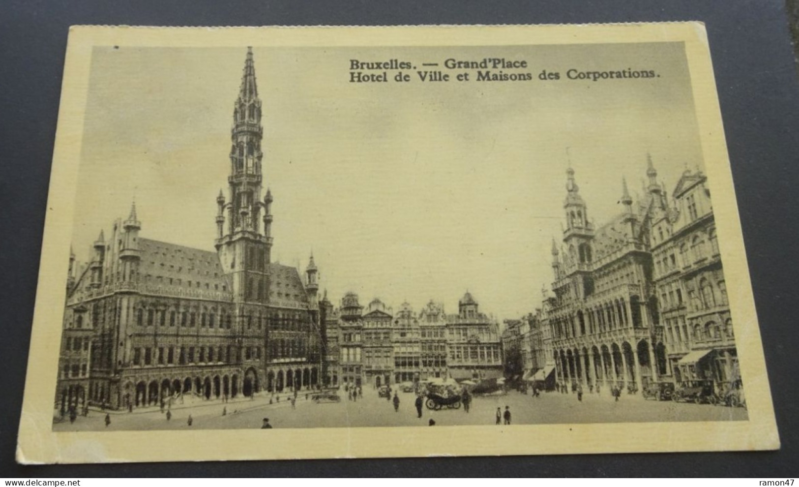 Bruxelles - Grand'Place - Hôtel De Ville Et Maisons Des Corporations - Editions U.P.B., Bruxelles - Marktpleinen, Pleinen