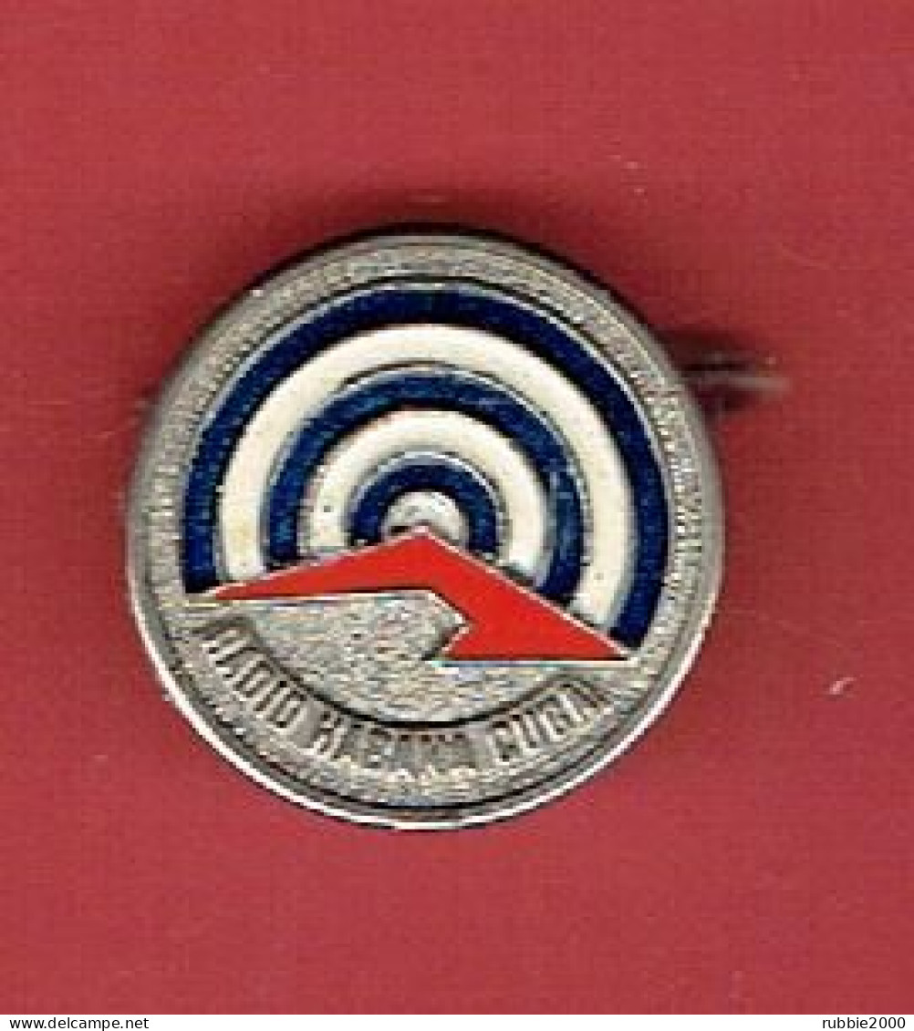 INSIGNE METAL BROCHE RADIO HABANA CUBA - Other & Unclassified