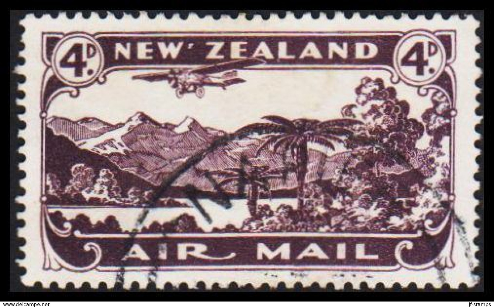 1931. New Zealand. AIR MAIL 4 D  Perf 14 X 14½. (MICHEL 182A) - JF533668 - Lettres & Documents