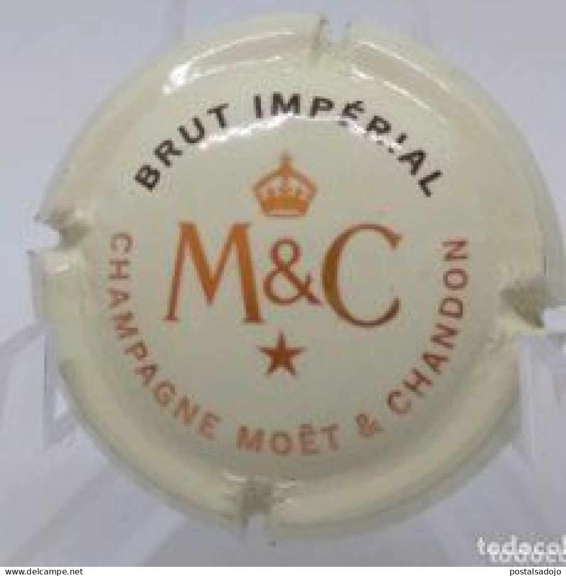 (29) PLACA. CAPSULE CHAMPAGNE ... MOET ET CHANDON .. BRUT IMPERIAL - LAMBERT 208 - Möt Et Chandon