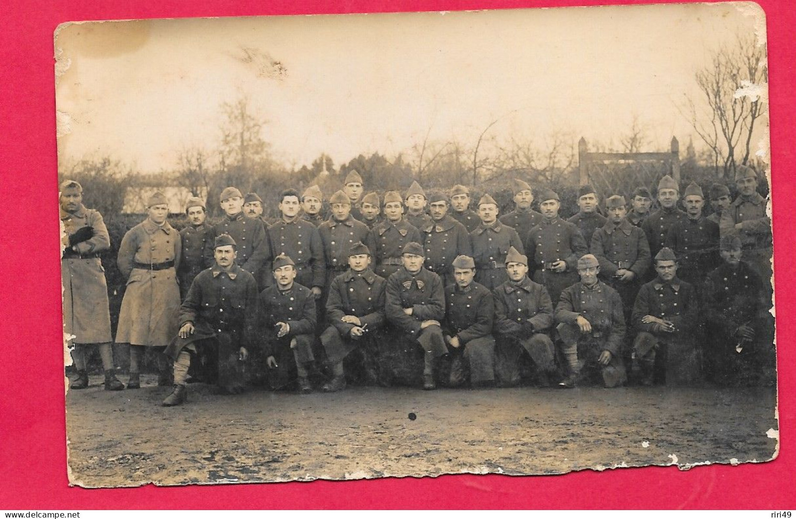 Cpa, CARTE PHOTO, 142è Régiment, Photographe LeMans-72P.LAFAY DOS VIERGE Voir Scannes - Uniformi