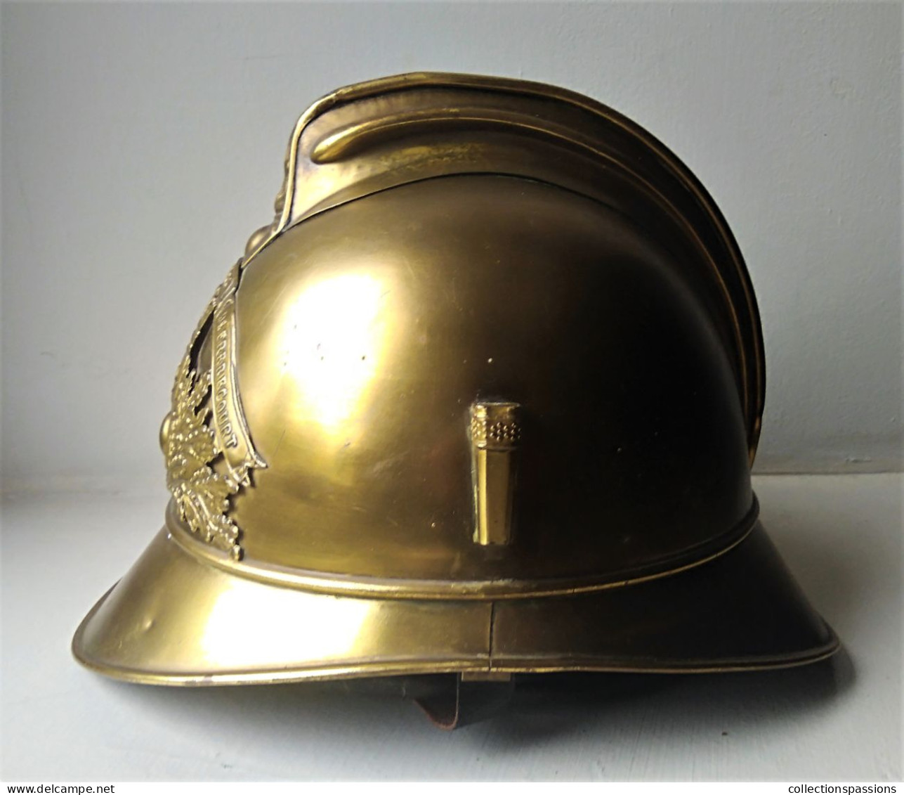 - Casque De Pompier Modèle 1895 De Frebecourt - 88 Vosges - - Casques & Coiffures