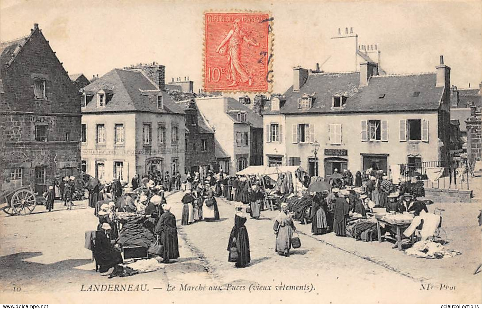 Landerneau            29          Le Marché Aux Puces          ( Voir Scan) - Landerneau