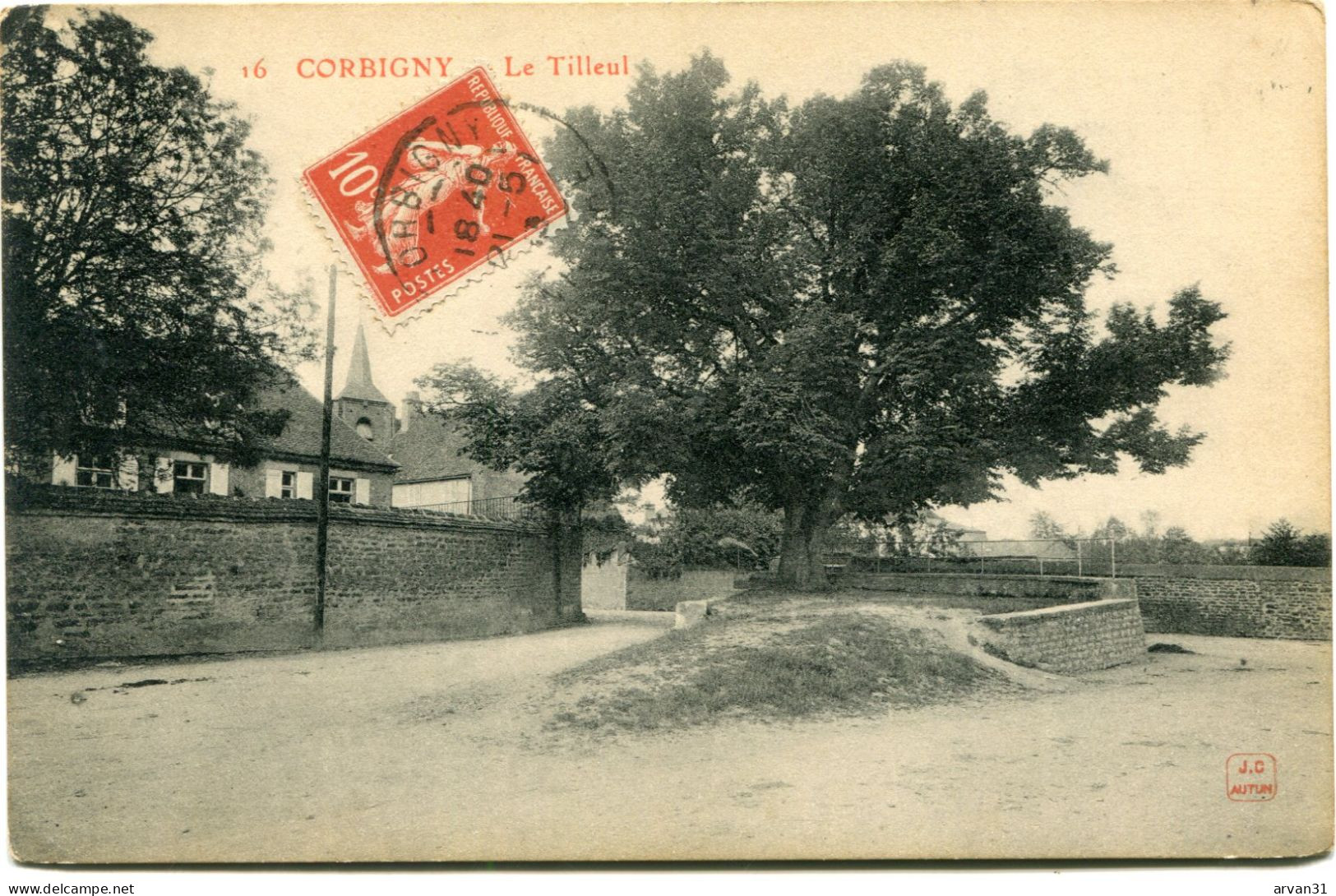 CORBIGNY  ( NIEVRE)  - LE TILLEUL - - Bäume