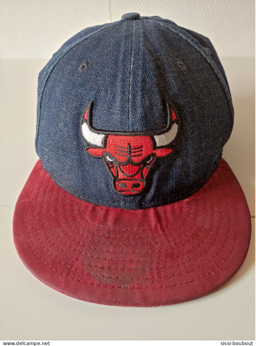 Casquette Avec Publicité " Chicago Bulls " - 4 Couleurs - Broderie - Baseball-Caps