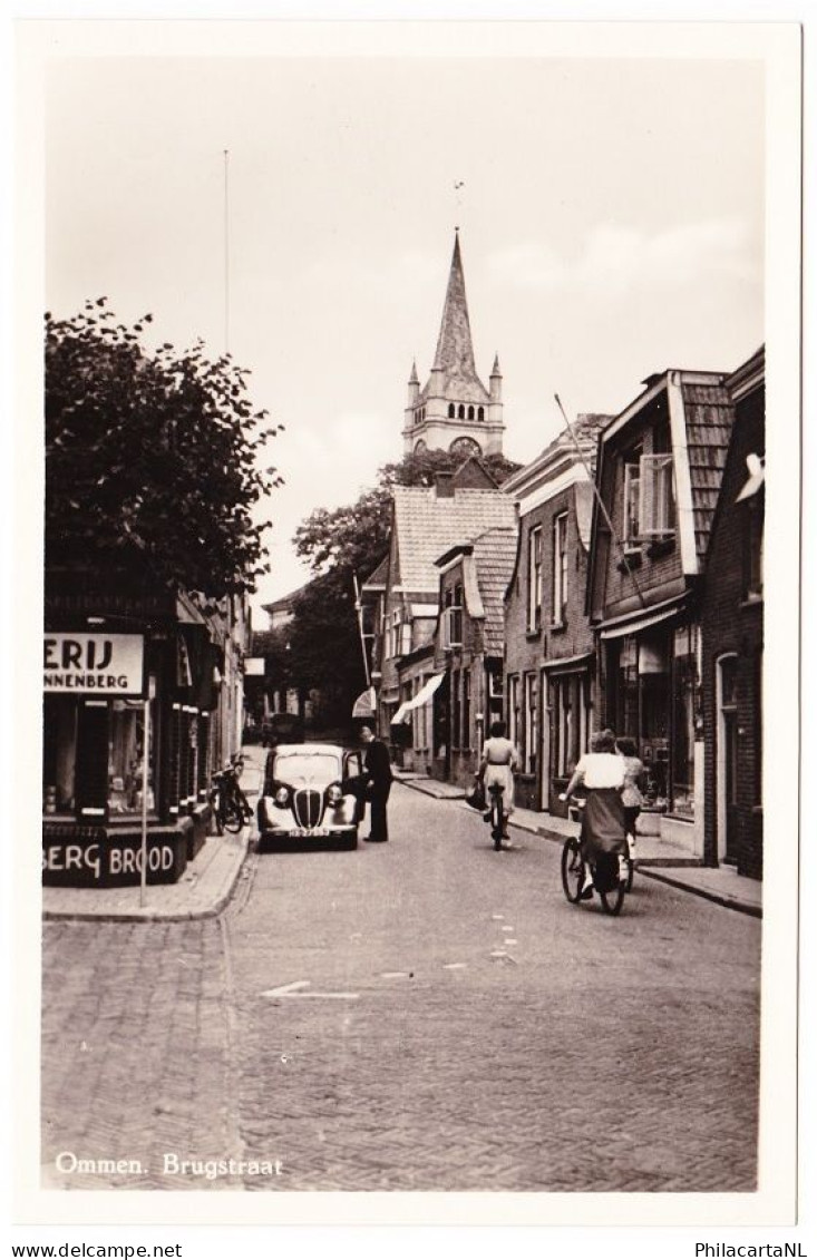 Ommen - Brugstraat Met Volk - Ommen