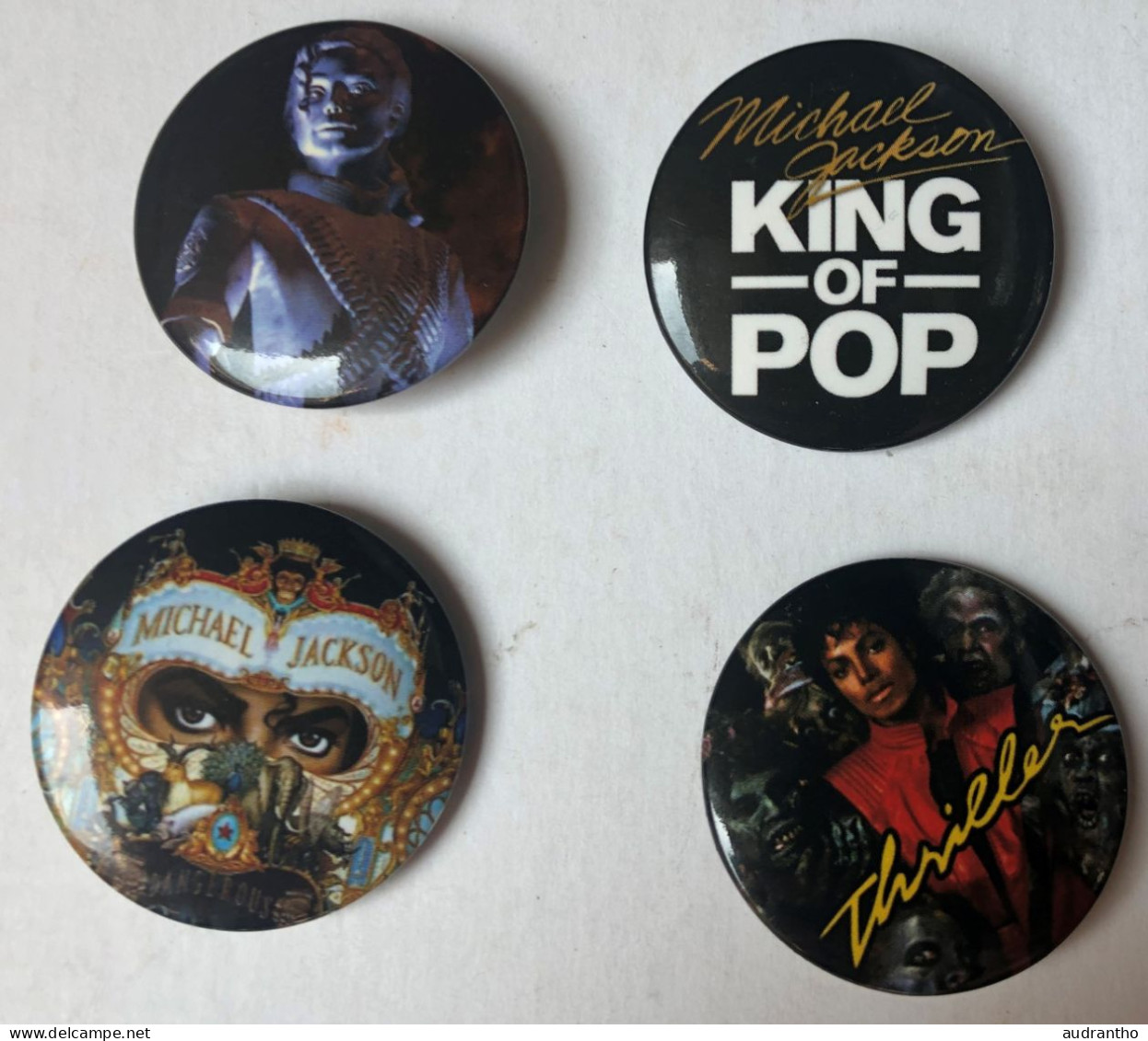 Lot De 4 Badge Michael JACKSON - King Of Pop - Thriller - Dangerous - Objets Dérivés