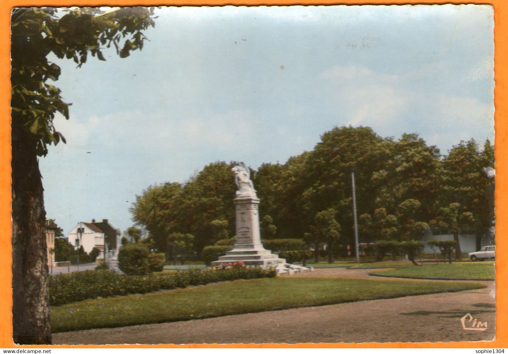 AIRE-sur-la-LYS - Le Monument Aux Morts - 1967 - - Henin-Beaumont