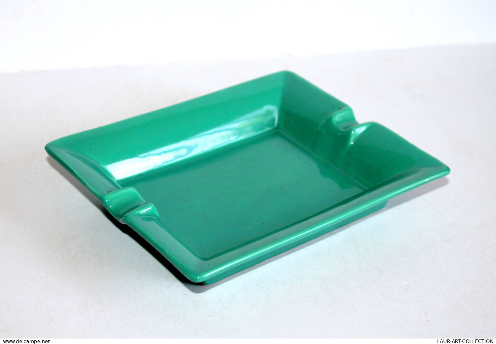 JOLI ANCIEN GRAND CENDRIER VINTAGE En FAIENCE VERT EMERAUDE VERNIS 19x15,5x3,5cm / OBJET DU FUMEUR TABAC (1505.11) - Porzellan