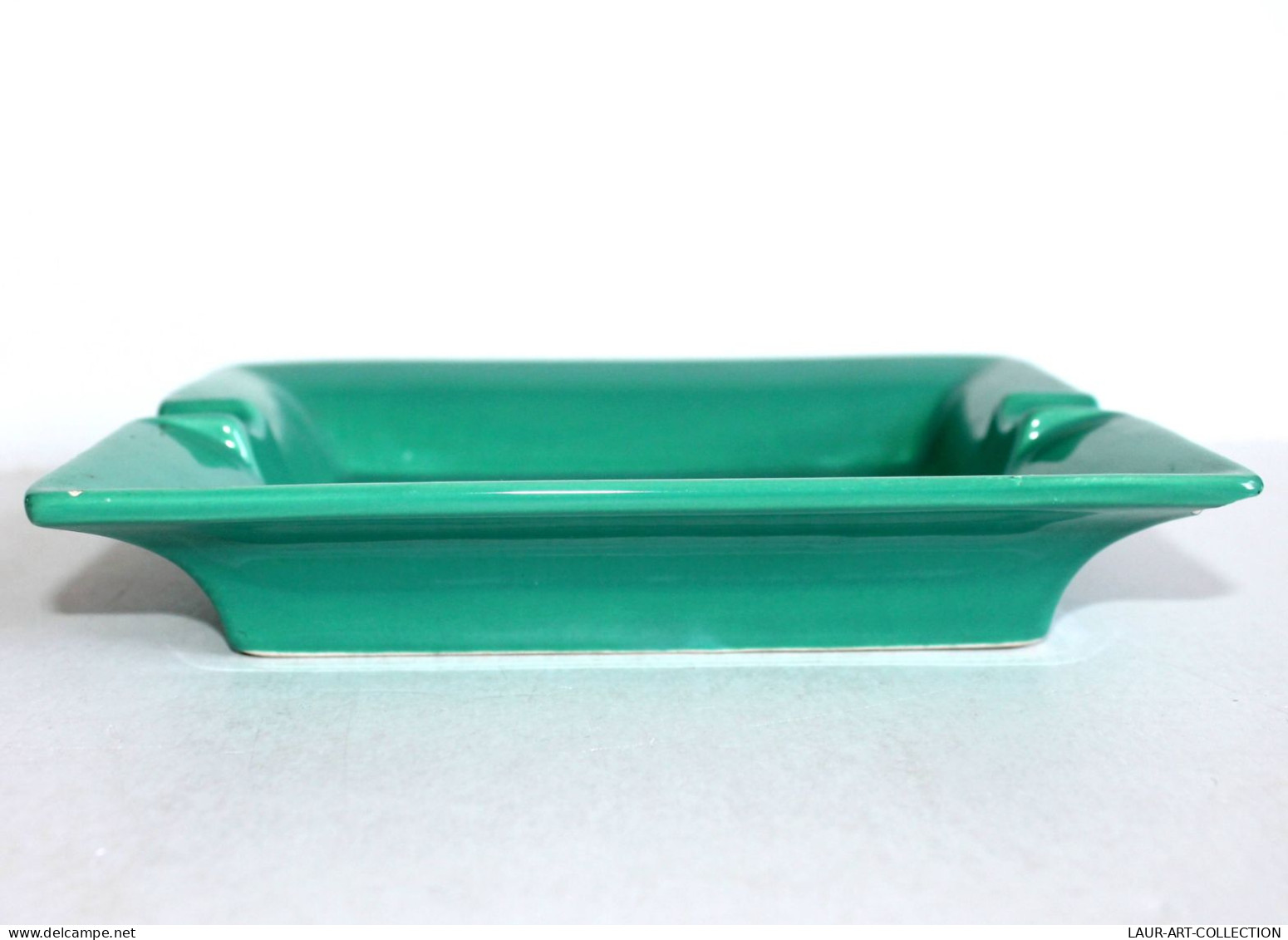 JOLI ANCIEN GRAND CENDRIER VINTAGE En FAIENCE VERT EMERAUDE VERNIS 19x15,5x3,5cm / OBJET DU FUMEUR TABAC (1505.11) - Porselein