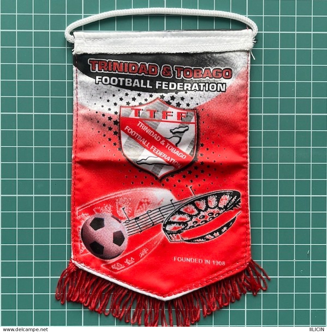 Flag Pennant Banderín ZA000580 - Football Soccer Trinidad & Tobago Association Federation Union - Habillement, Souvenirs & Autres