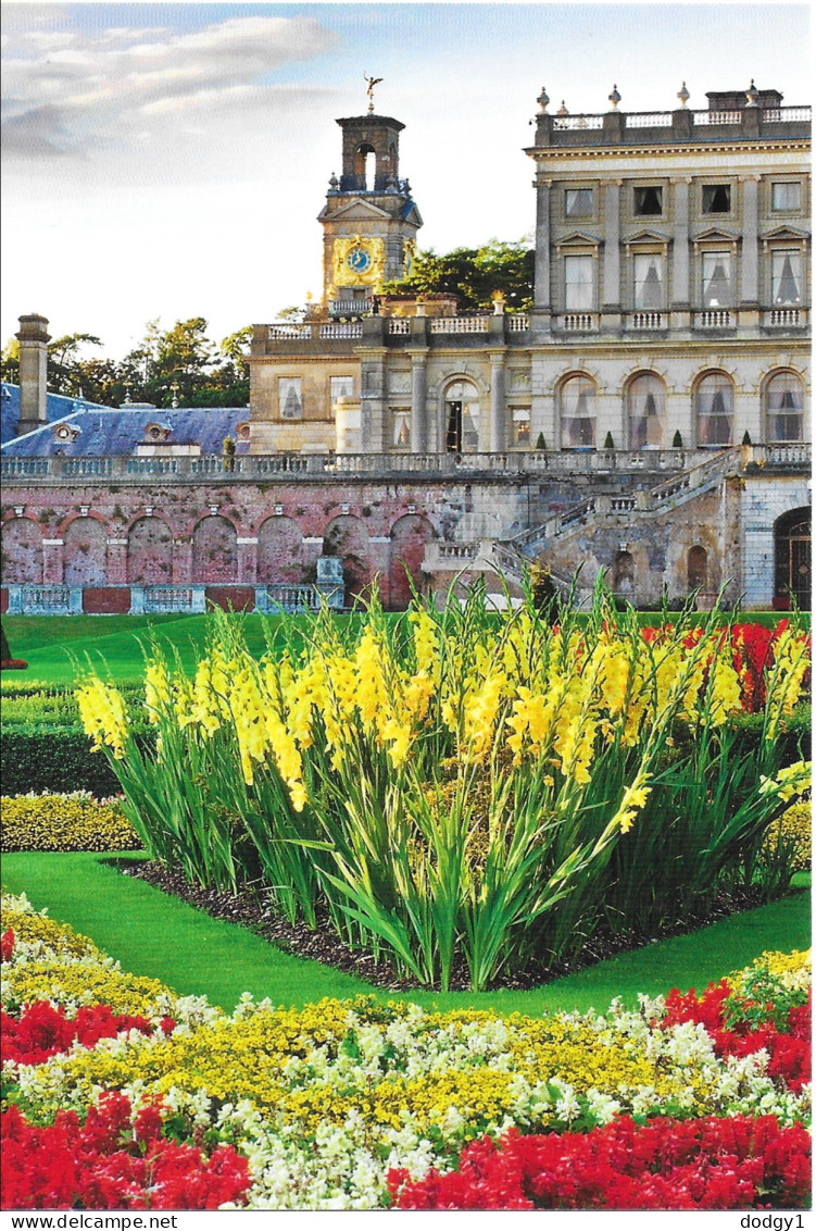 THE PARTERRE BEDS, CLIVEDEN, BUCKINGHAMSHIRE, ENGLAND. UNUSED POSTCARD   As2 - Buckinghamshire