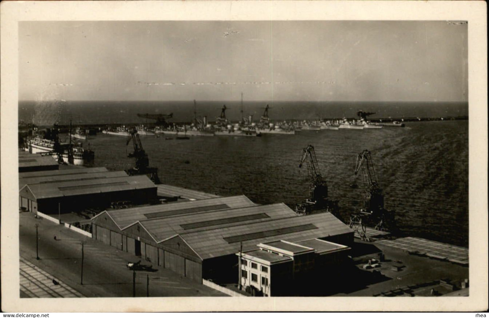 MAROC - CASABLANCA - Escadre Dans Le Port, Bateaux De Guerre - Casablanca