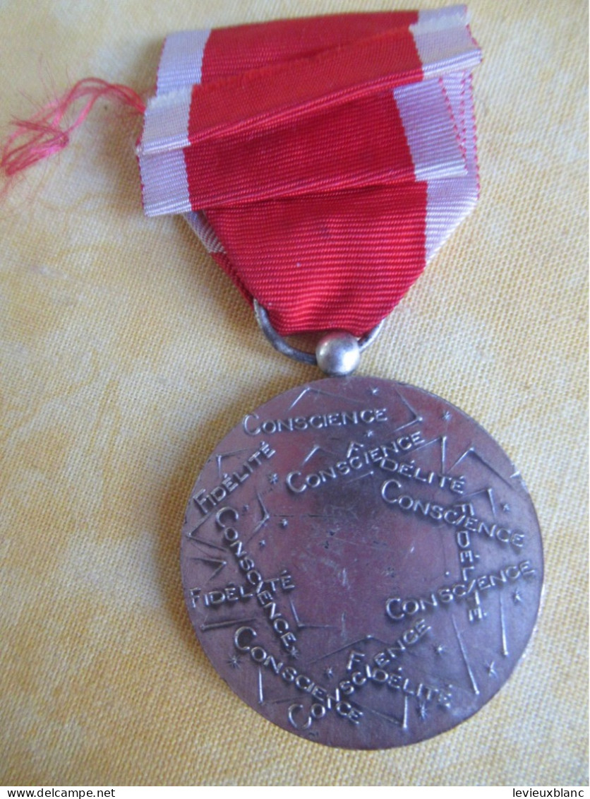 Médaille / Société Industrielle De Rouen / Conscience - Fidélité / Bronze Argenté/ Vers 1920 - 1950               MED460 - Francia