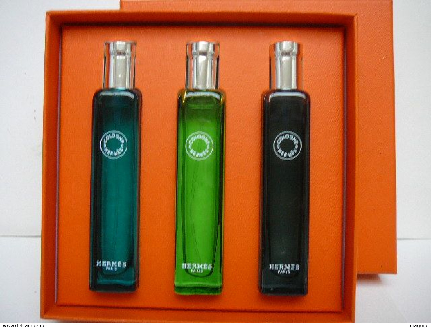 HERMES :COFFRET 3 VAPOS NEUFS ;GENTIANE BLANCHE /PAMPLEMOUSSE /ORANGE VERTE 3X15 Ml LIRE ET VOIR - Miniatures Femmes (avec Boite)