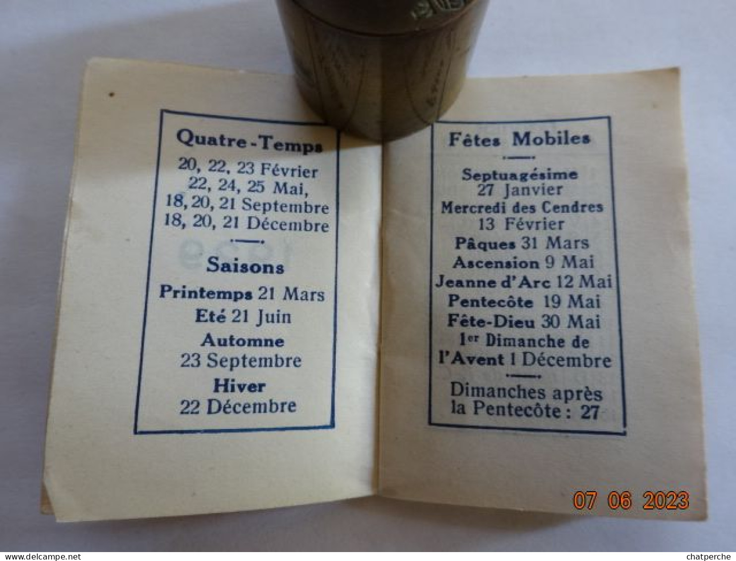 CALENDRIER  ANNEE 1929 FEMME ESSAYANT UN CHAPEAU - Petit Format : 1921-40