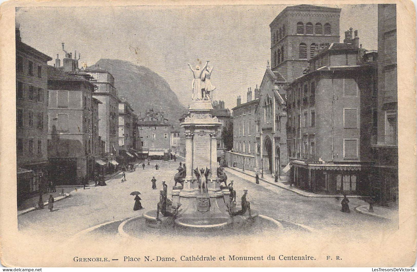 FRANCE - 38 - GRENOBLE - Place N Dame Cathédrale Et Monument Du Centenaire - F R - Carte Postale Ancienne - Grenoble
