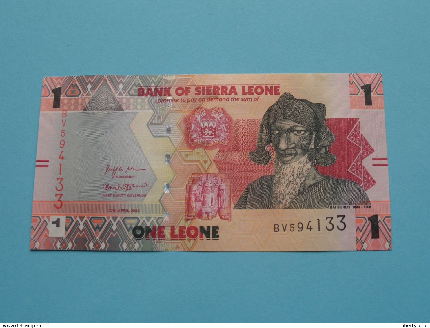 1 ( One ) LEONE ( 27th April 2022 ) Bank Of SIERRA LEONE ( For Grade, Please See Photo ) UNC ! - Sierra Leone