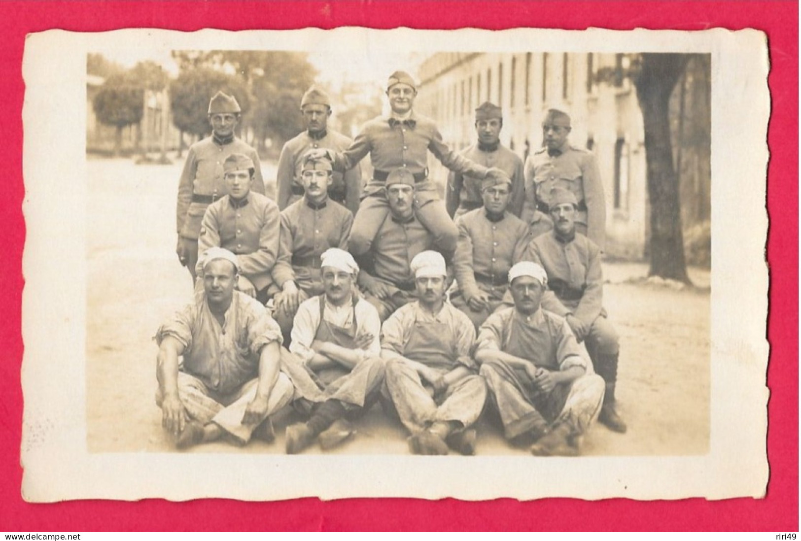 Cpa Carte Photo 15e Régiment, 24e Compagnie Bidasse Militaire Cuisine Noté Au Dos; Constantine 1926 Algérie - Regimente