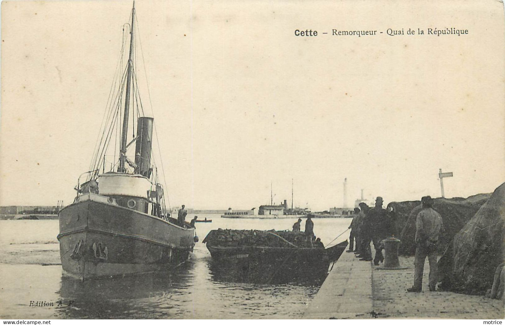 CETTE - Remorqueur, Quai De La République.(carte Vendue En L'état) - Tugboats