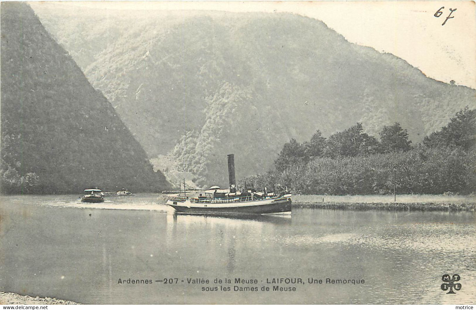 ARDENNE - Vallée De La Meuse, Laifour, Une Remorque Sous Les Dames De La Meuse. - Tugboats