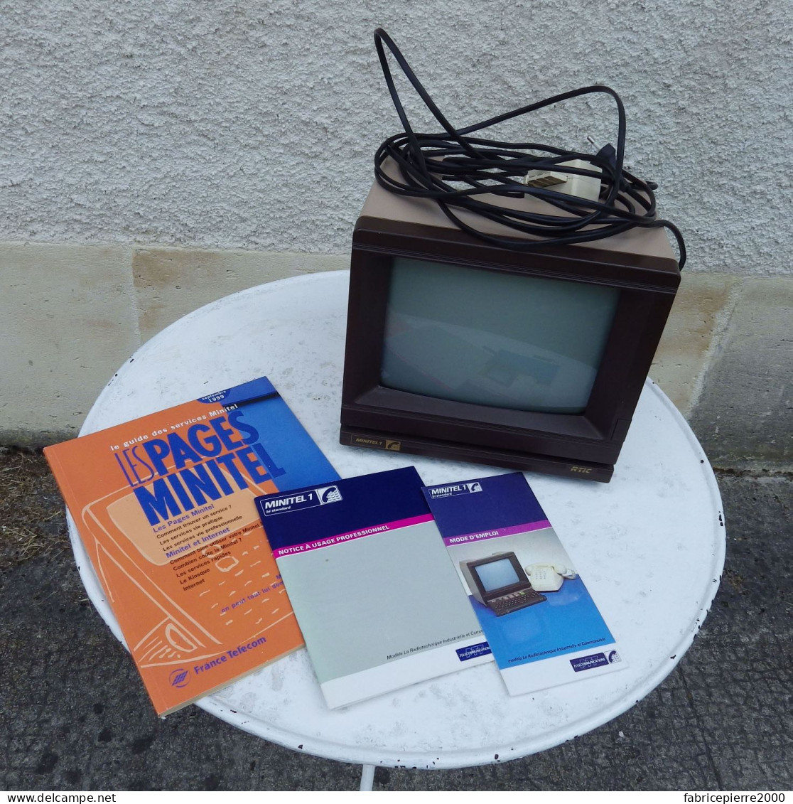 MINITEL 1 Bistandard - Lot Appareil Et Ses Notices Mode D'emploi 1986 + Les Pages Minitel 1999 TBE Radiotechnique - Telephony