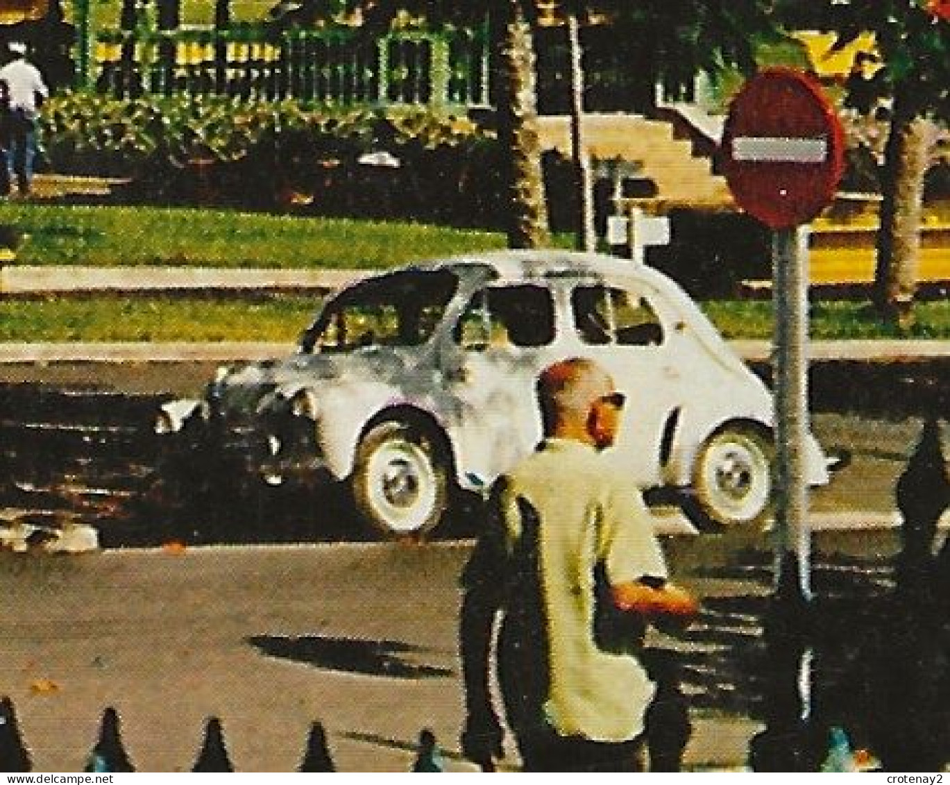 Nouvelle Calédonie NOUMEA N°34 La Place Des Cocotiers Fiat 1500 VOIR ZOOM Renault 4CV Peugeot 404 Renault 4L - Nouvelle Calédonie