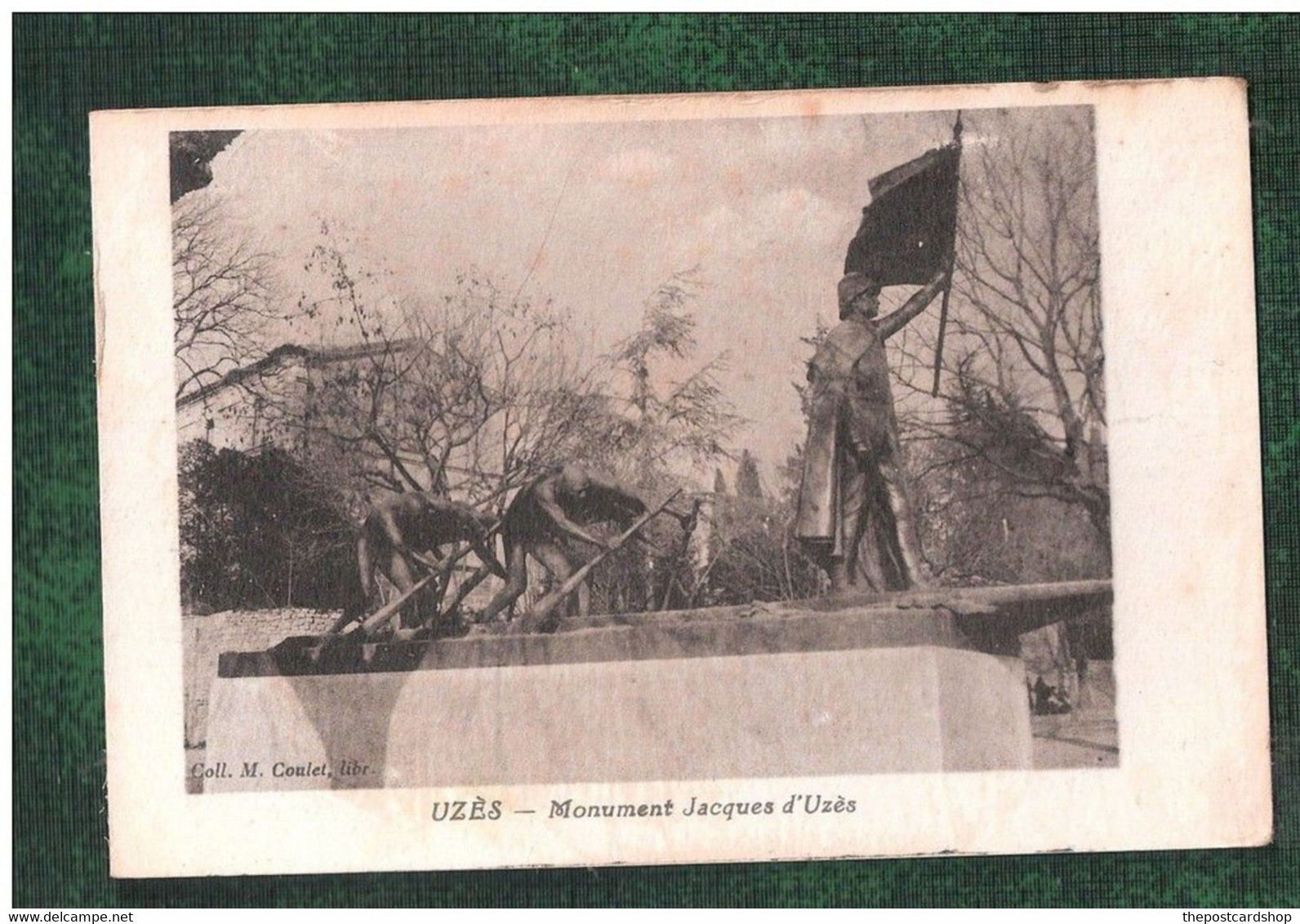 CPA 30 UZES Monument De Jacques De Crussol Duc D'uzes Explorateur Mort Au Congo En 1893 - Uzès