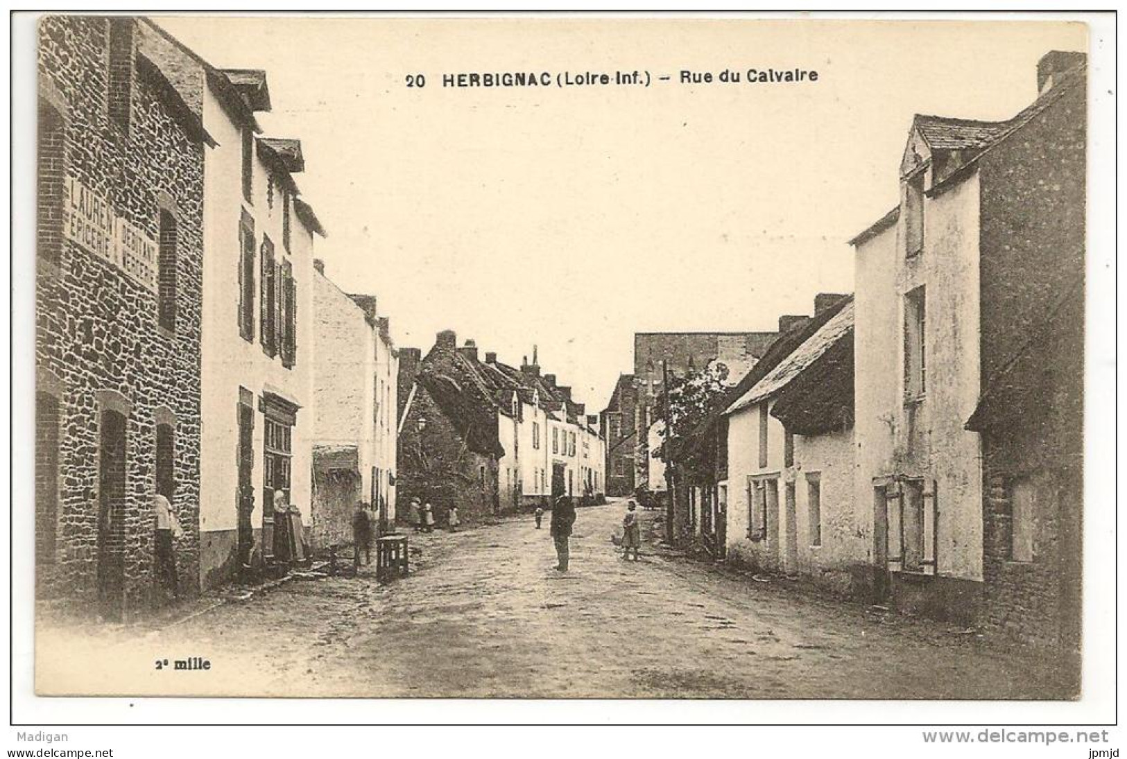 44 - HERBIGNAC (Loire-Inf.) - Rue Du Calvaire - Ed. F. Chapeau N° 20 - Herbignac