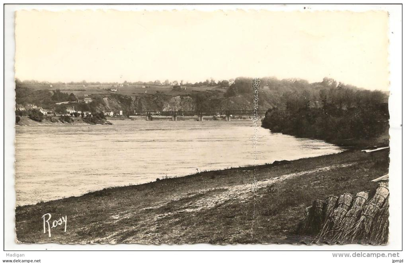 44 - Pierre-Percée - La Loire Vers Les Coteaux De Mauves - Ed. F. Chapeau Rosy N° 1786 - 1957 - Mauves-sur-Loire