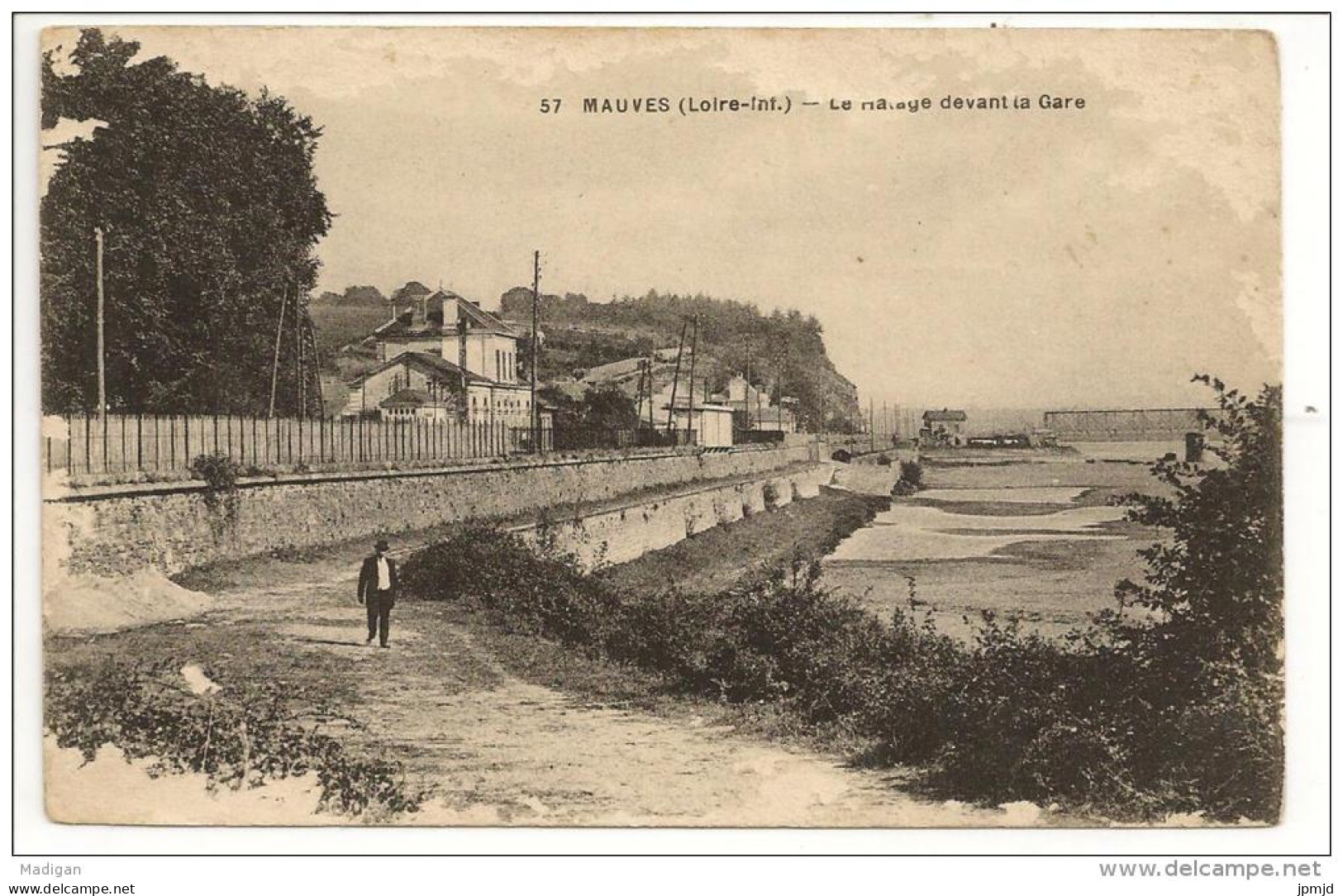 44 - MAUVES (Loire-Inf.) - Le Halage Devant La Gare - Ed. F. Chapeau N° 57 - 1934 - Voir état - Mauves-sur-Loire
