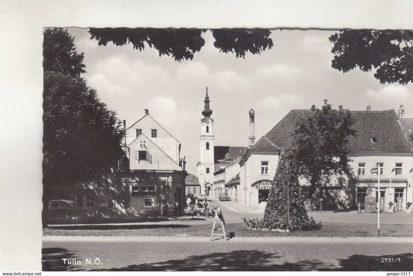 C9582) TULLN - NÖ - Straße Kirche Park - Tankstelle U. Elektrogeschäft S/W ALT - Tulln