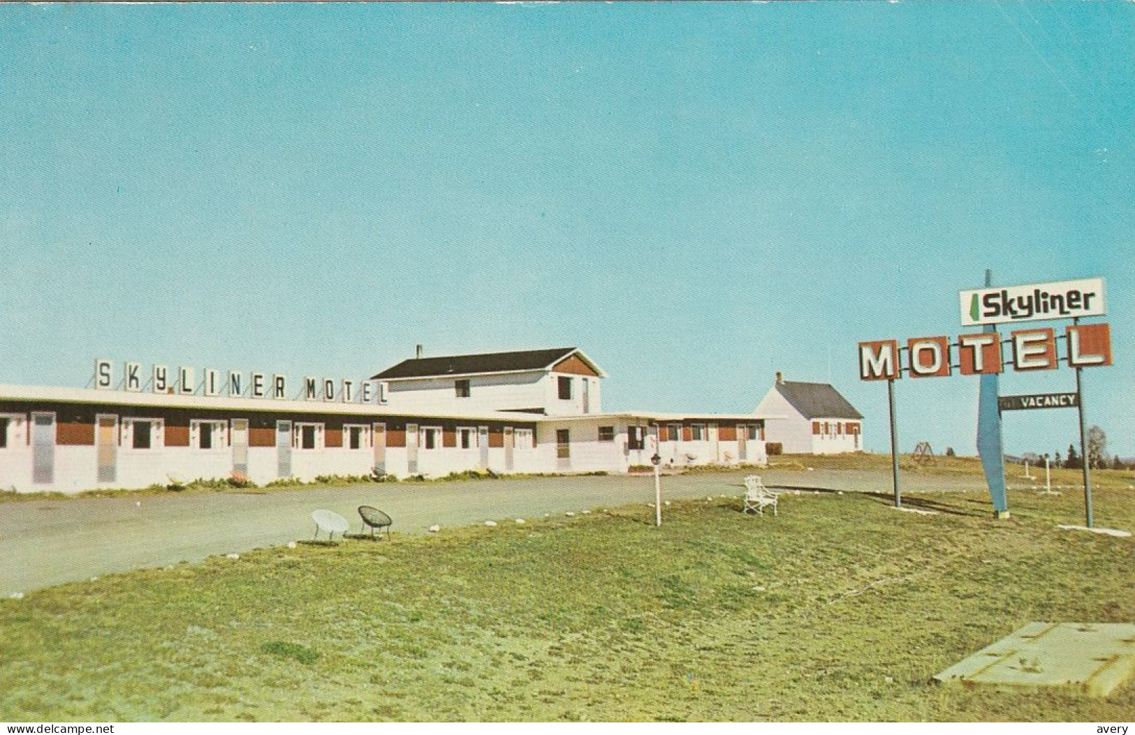 Moncton, New Brunswick  Greetings From Skyliner Motel - Autres & Non Classés