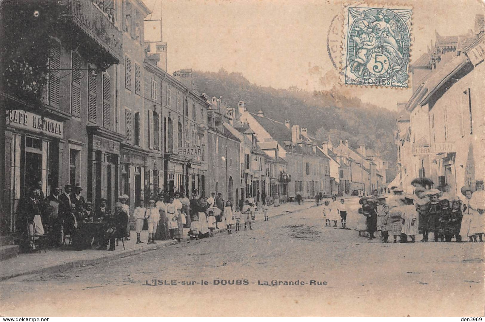 L'ISLE-sur-le-DOUBS (Doubs) - La Grande Rue - Café National - Voyagé (2 Scans) Marguerite Lefort, 82 Rue De Croy, Amiens - Isle Sur Le Doubs