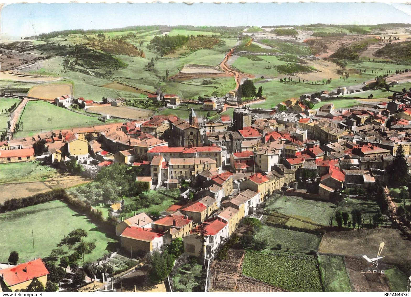 43 - SAUGUES - VUE AERIENNE - CARTE TRES BON ETAT - Saugues