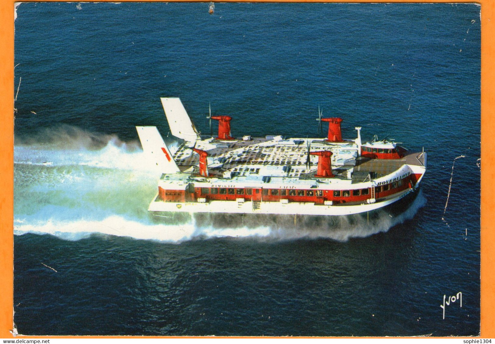 CALAIS - Aéroglisseur Géant Quittant Calais  - - Hovercrafts